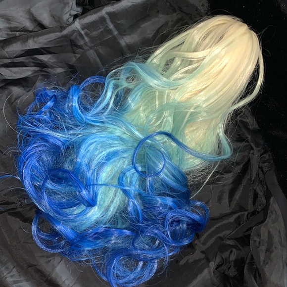 Hair extensions Bleach blonde blue claw clip on ponytail wig - Picture 3 of 8